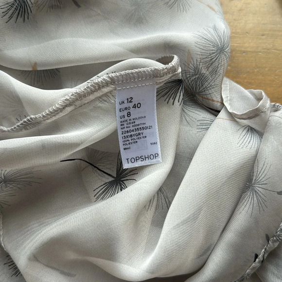 💨Light & flowing Oversize TopShop Semi sheer Vintage Blouse with tie neckline💨 - Picture 6 of 8
